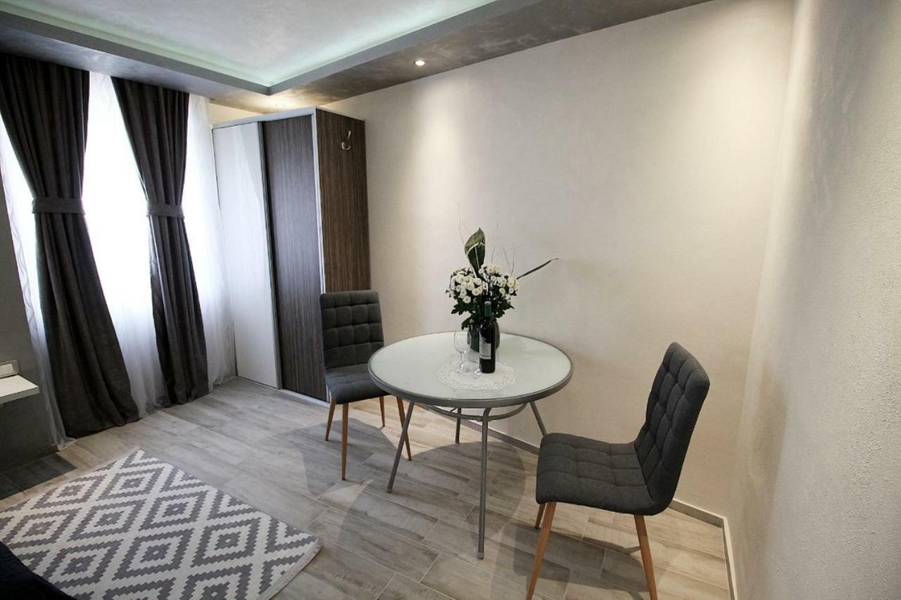 Alessio Premium Rooms Poreč Exterior foto